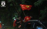 Cổ động viên Hà Nội kéo nhau lên Hồ Gươm mừng chiến thắng